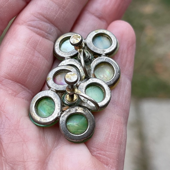 Vintage Abalone Shell Flower Screw Back Earrings - Picture 6 of 6